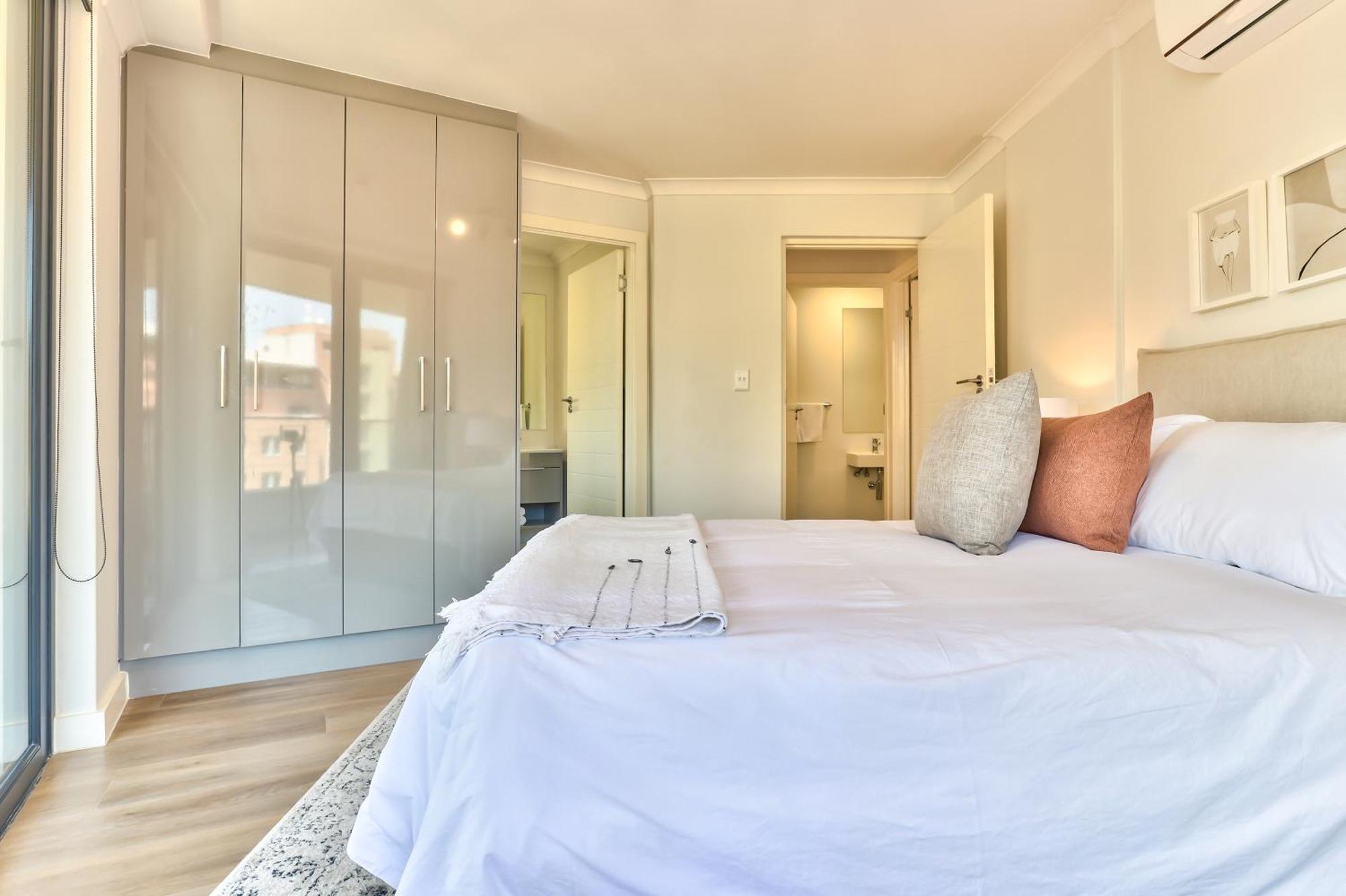 Newlands Peak Luxury Apartment Unit 636 Cape Town Exterior photo